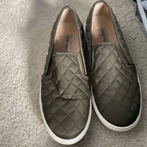 Steve Madden slip on sneakers